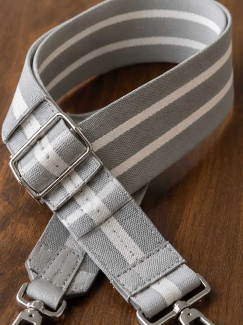 🩶 Kate Spade Pebbled Leather Crossbody Bag | Light Gray + Extra Woven Strap